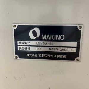 Máy phay MAKINO AEV5A-85